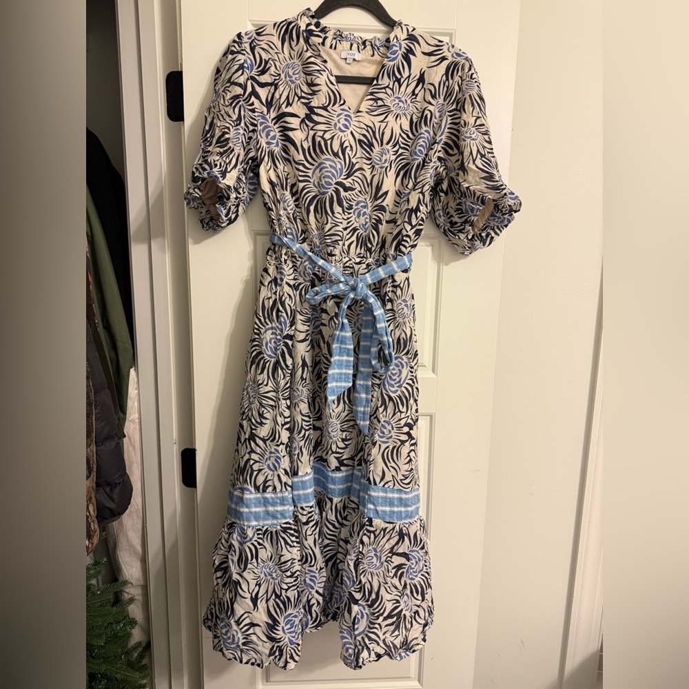 Chic Blue and Cream Floral Maxi Dress
